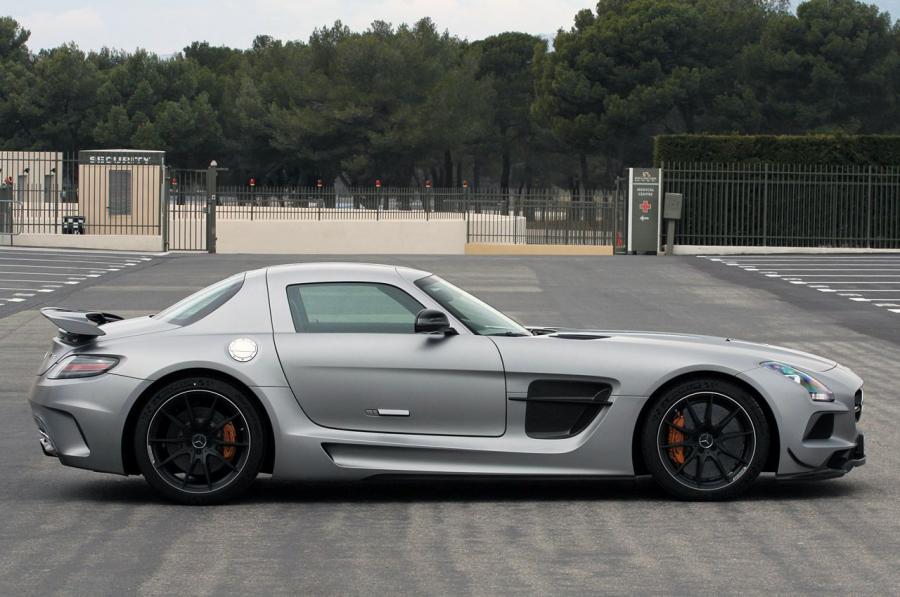  Mercedes-Benz SLS AMG Black Series 2014 года  (фото 19 из 84)